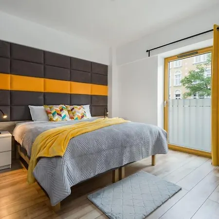 Apartment Zygmunta Starego 2-bedroom *