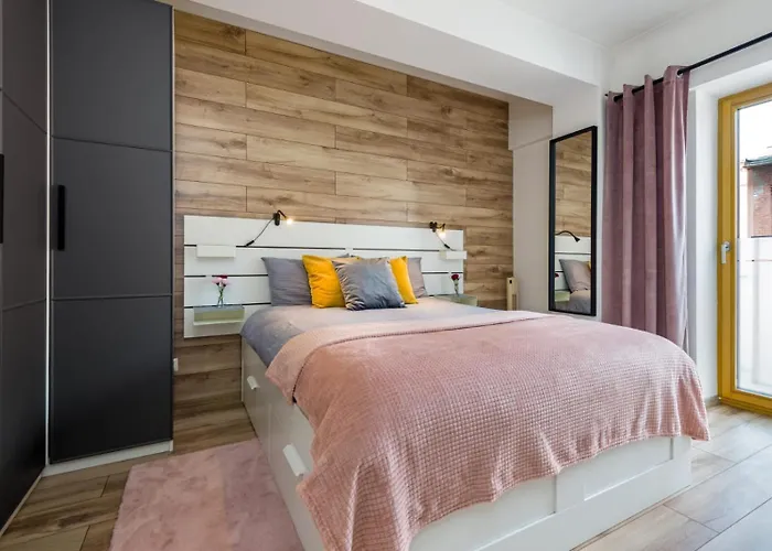 Zygmunta Starego 2-bedroom דירה *